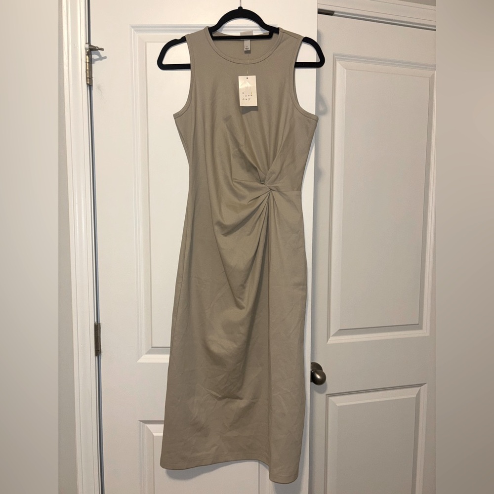 [A NEW DAY] SLEEVELESS MAXI